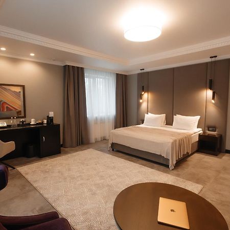 Riverside- Hotel And Mice Chernihiv Ngoại thất bức ảnh