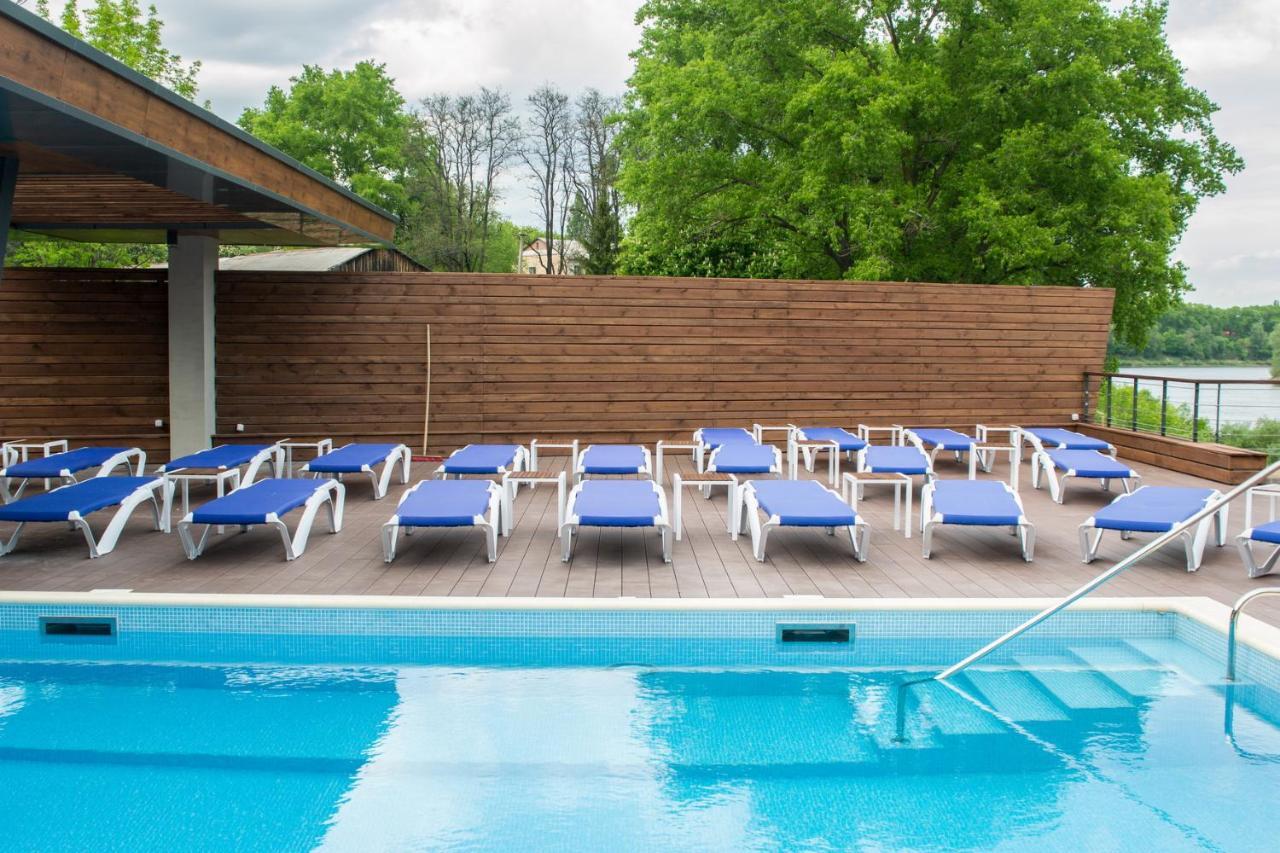 Riverside- Hotel And Mice Chernihiv Ngoại thất bức ảnh