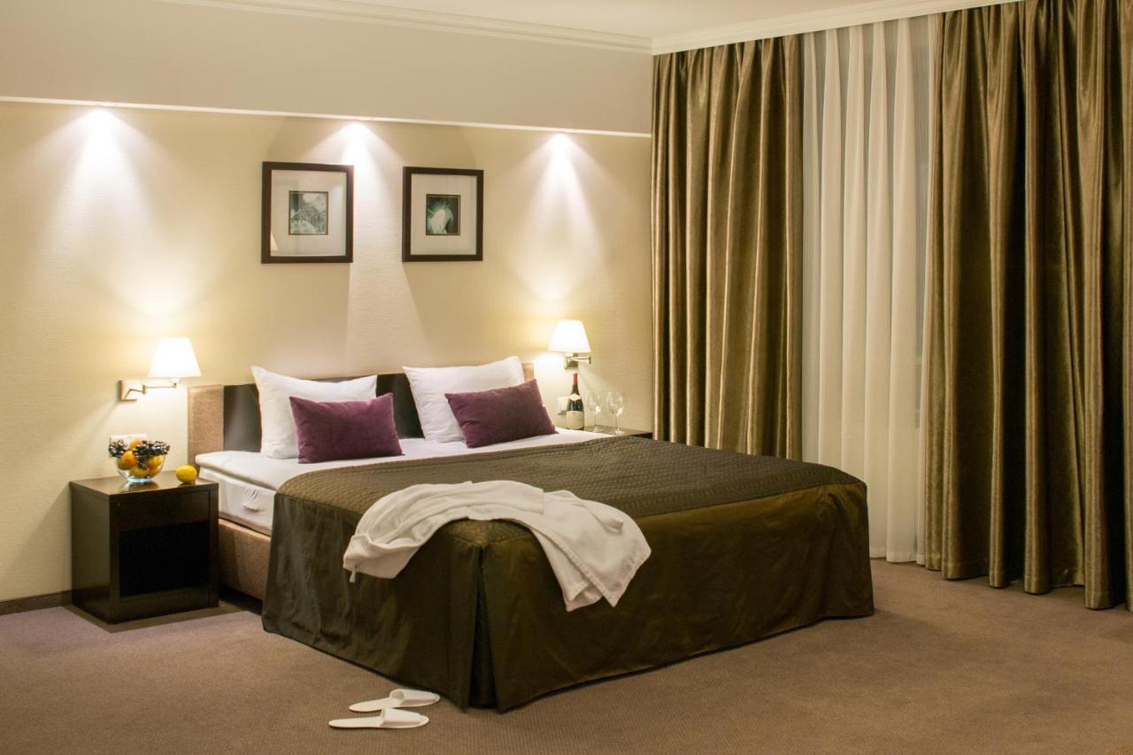 Riverside- Hotel And Mice Chernihiv Ngoại thất bức ảnh