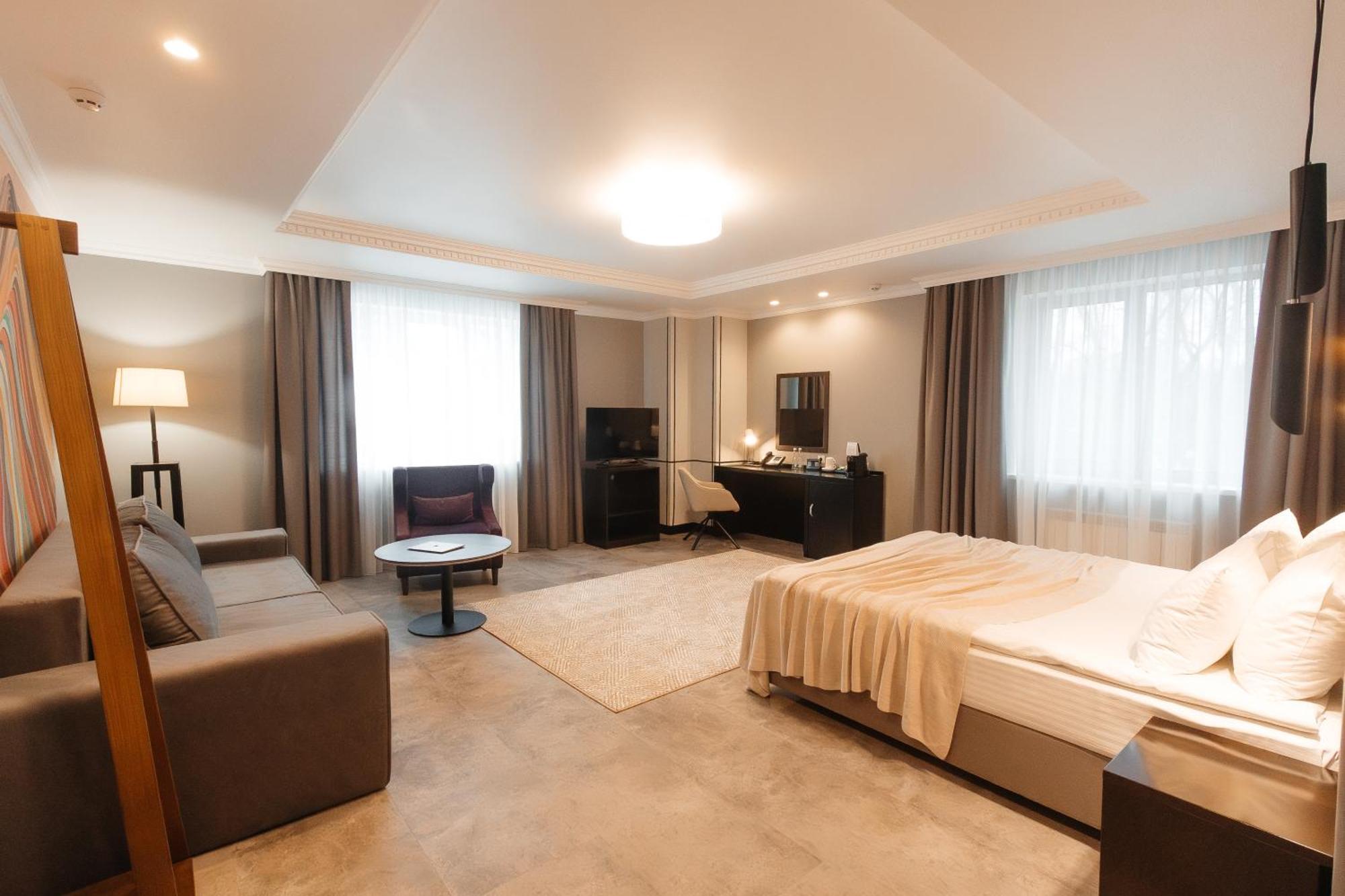 Riverside- Hotel And Mice Chernihiv Ngoại thất bức ảnh